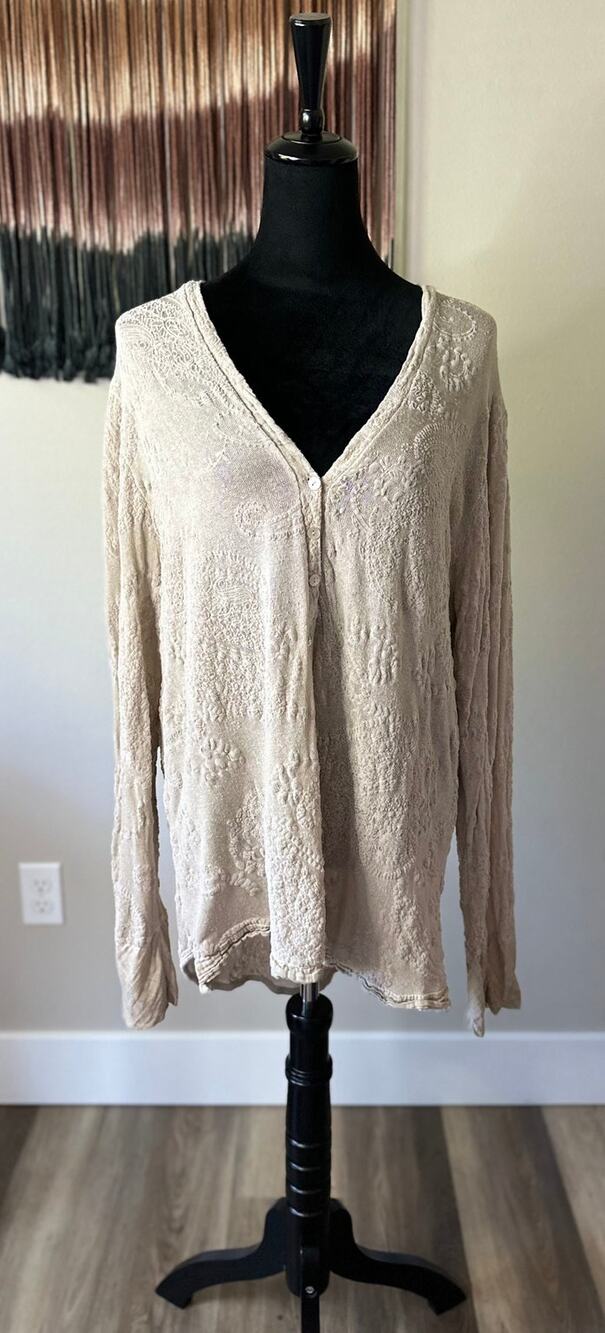 FEMME FATALE Embroidered Paisley Motif V Neck Henley Blouse Size XL